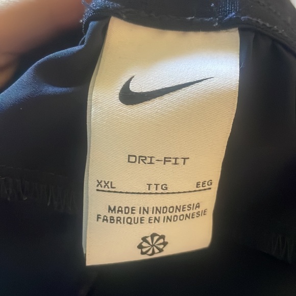 Nike Dri-FIT Men's 9" Woven Training Shorts - Picture 6 of 6